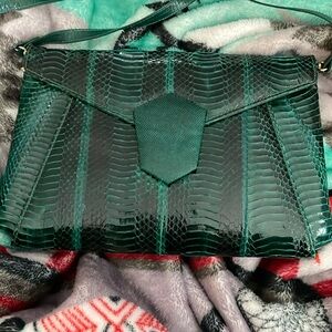 J.Renee Green Snake Skin Cross Cary Purse vintage